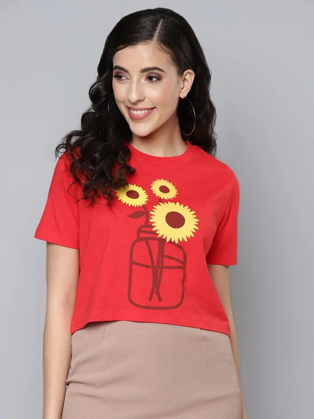 Women Red Flower Vase Boxy Crop T-ShirtCroptopcrypto