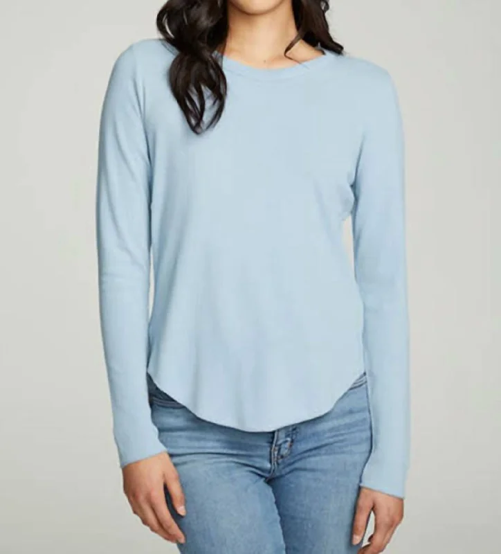 Long Sleeve Crew Neck Shirttail Tee In Ocean ViewGym Shirts