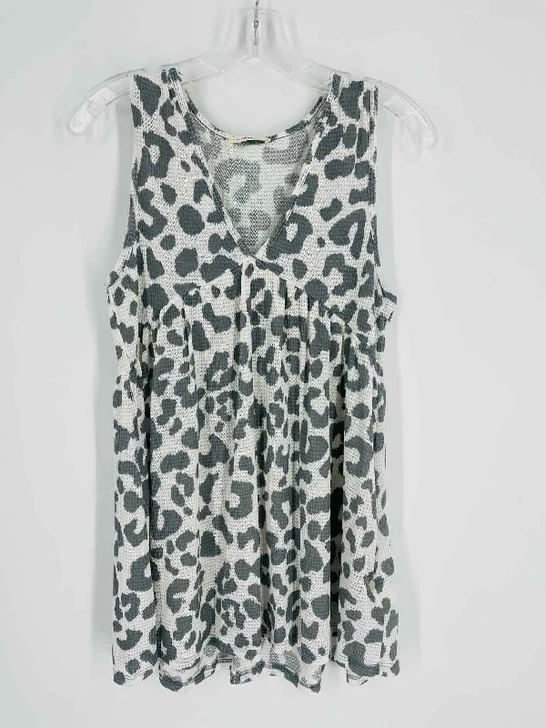 Sleeveless vestsSize M White/Gray Animal Print Waffle Tops Top-Sleeveless